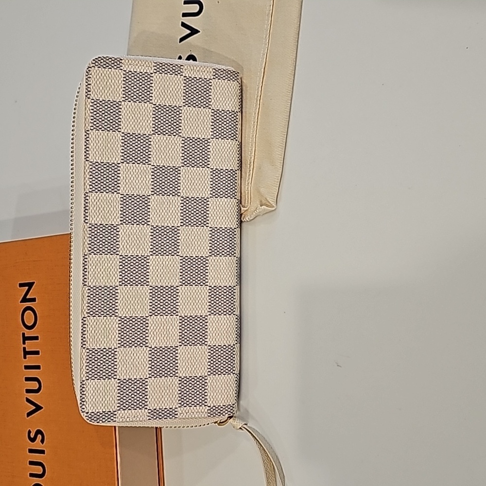 Louis Vuitton Clemence Wallet Damier Azur - Picture 5 of 11